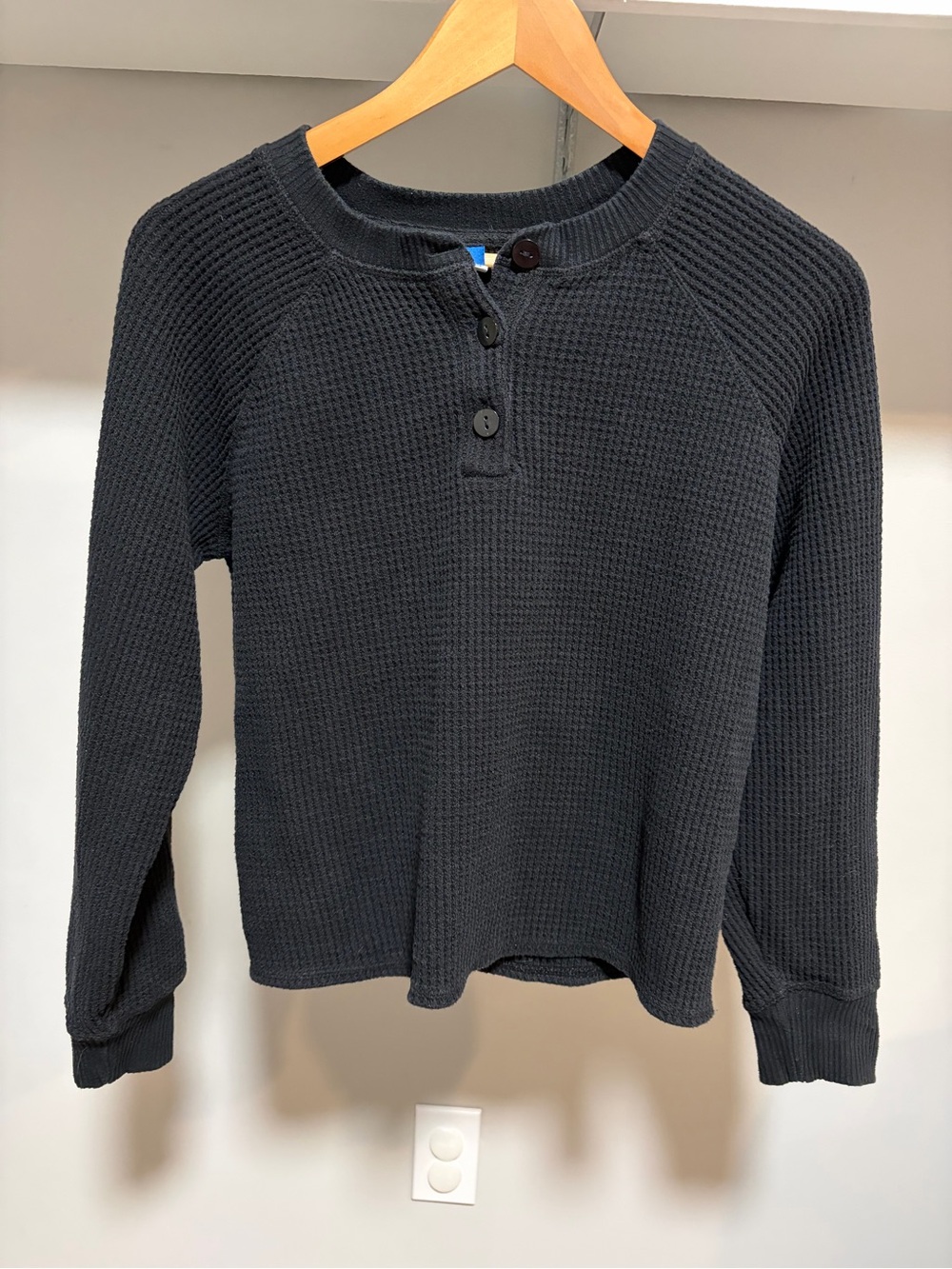 Women’s Old Navy Black Waffle Henley Button-Down Shirt S soft Cozy